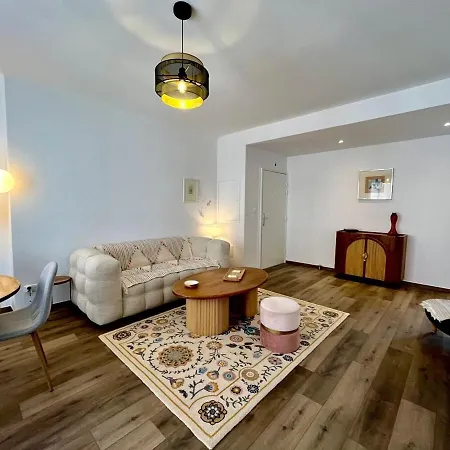 50 M Apartment