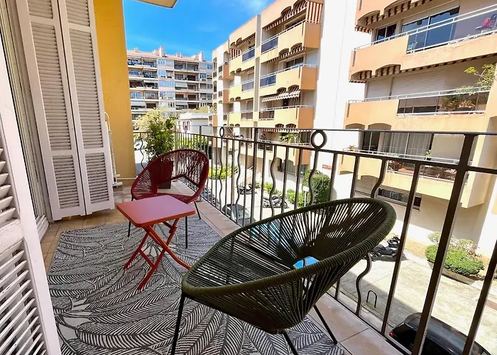 50 M Ajaccio (Corsica)